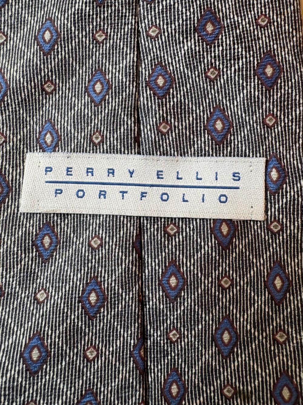 Perry Ellis Portfolio Geometric Diamond Print Silk Tie
